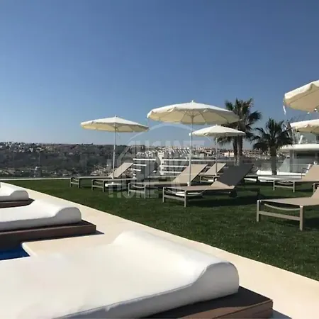 Fantastic Infinity View . Wifi. Parking Apartment *