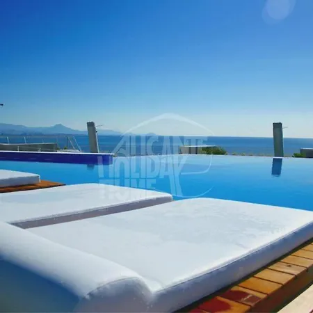 Apartment Fantastic Infinity View . Wifi. Parking Arenales del Sol